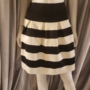 Black & White Striped Stretchy Skirt